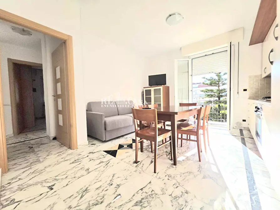 Immagine 2 di Appartamento in vendita  in Via Confalonieri a San Benedetto Del Tronto