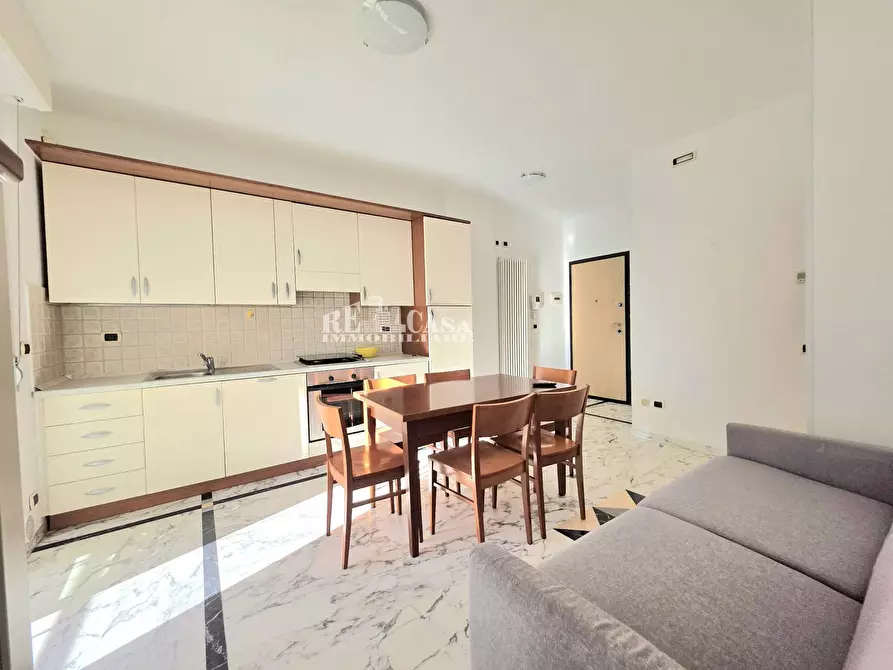 Immagine 3 di Appartamento in vendita  in Via Confalonieri a San Benedetto Del Tronto