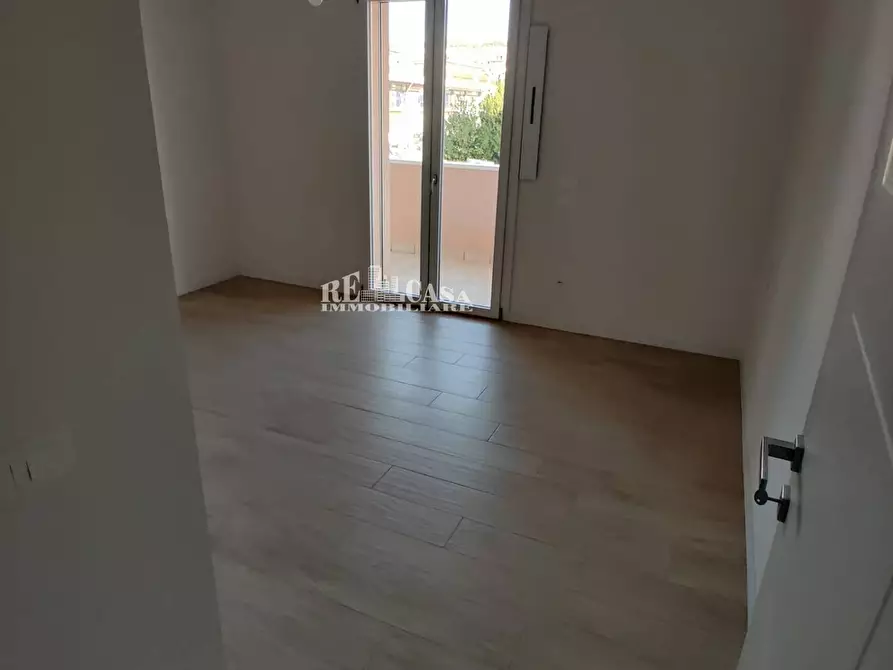 Immagine 10 di Appartamento in vendita  in via Tintoretto a Grottammare