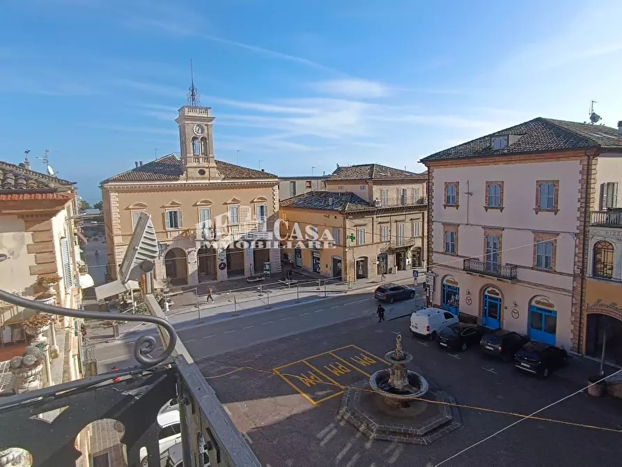 Immagine 1 di Attività commerciale in vendita  in VIA ROMA 31 a Cupra Marittima