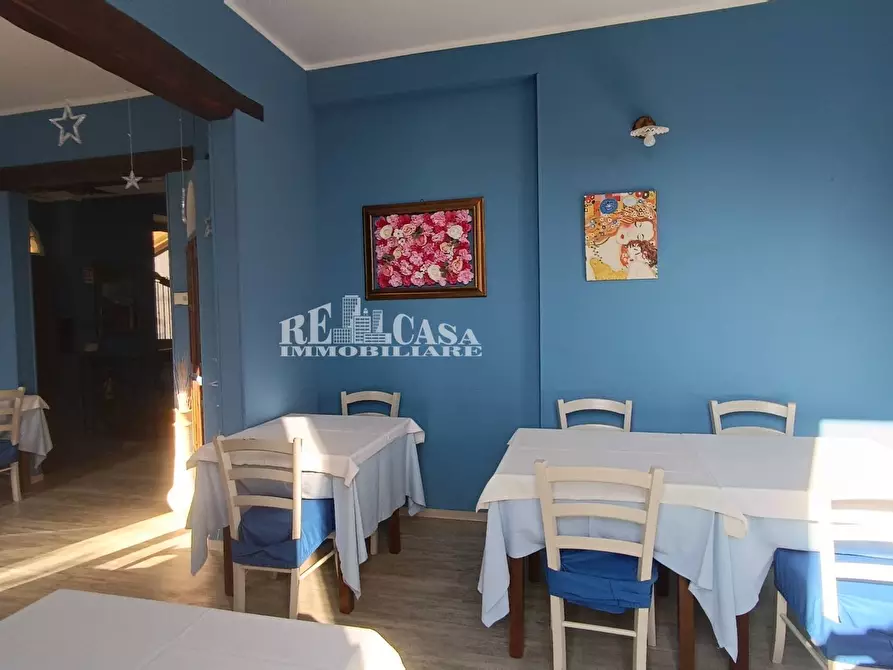 Immagine 4 di Attività commerciale in vendita  in VIA ROMA 31 a Cupra Marittima