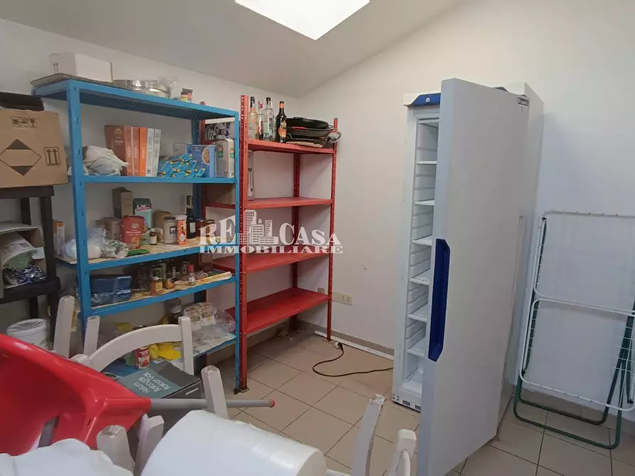 Immagine 21 di Attività commerciale in vendita  in VIA ROMA 31 a Cupra Marittima