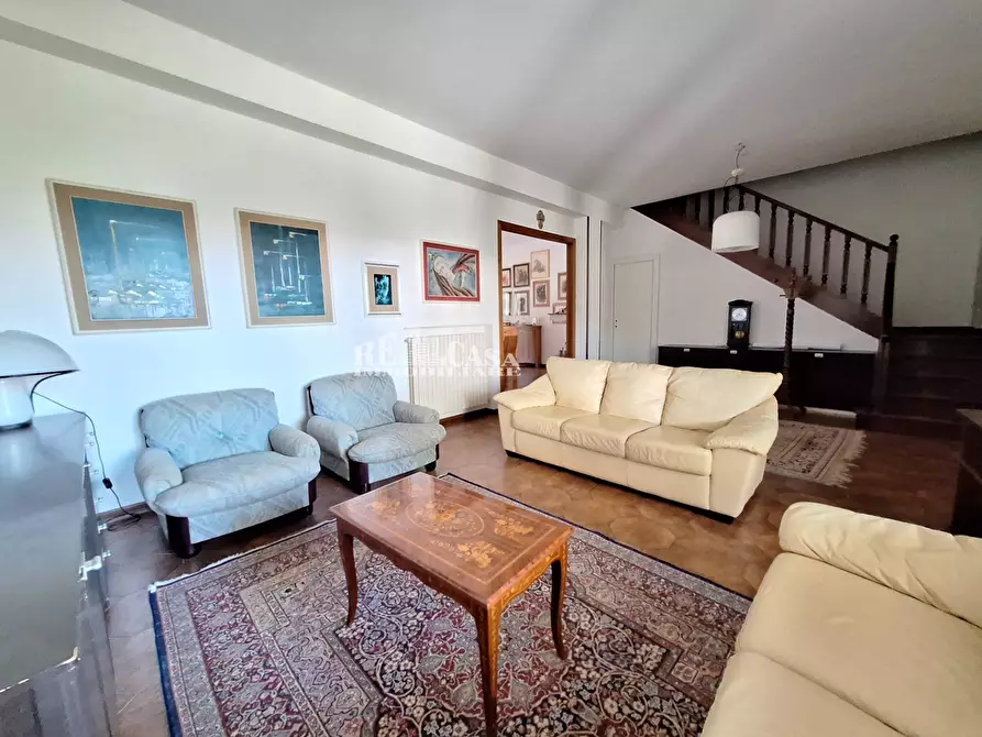 Immagine 9 di Villa in vendita  in via imperia 13 a Folignano