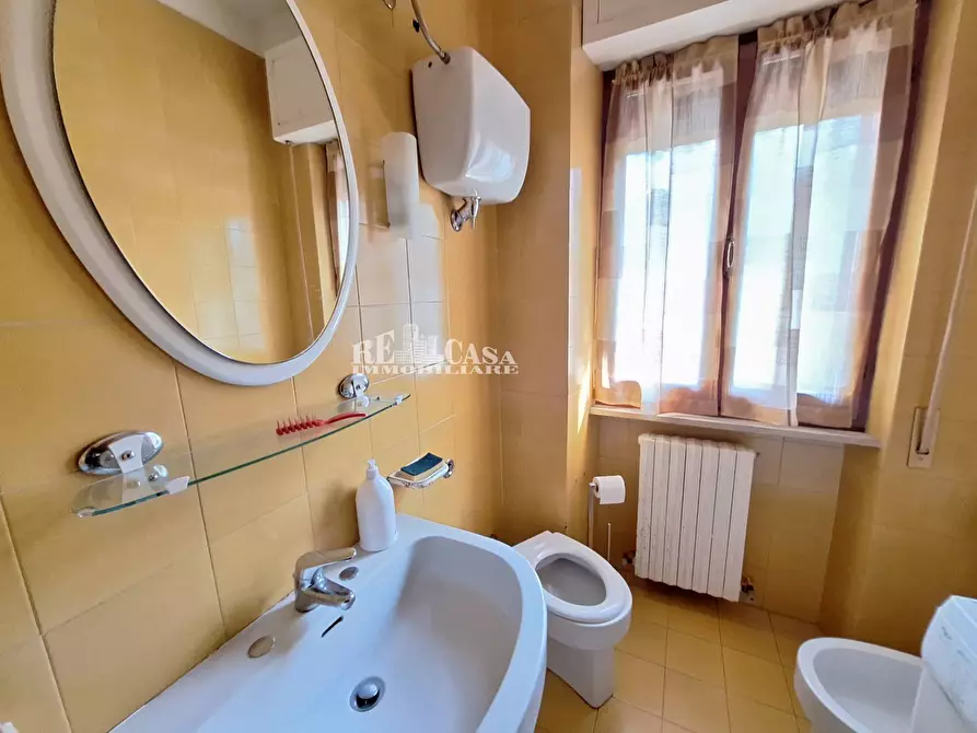 Immagine 13 di Villa in vendita  in via imperia 13 a Folignano