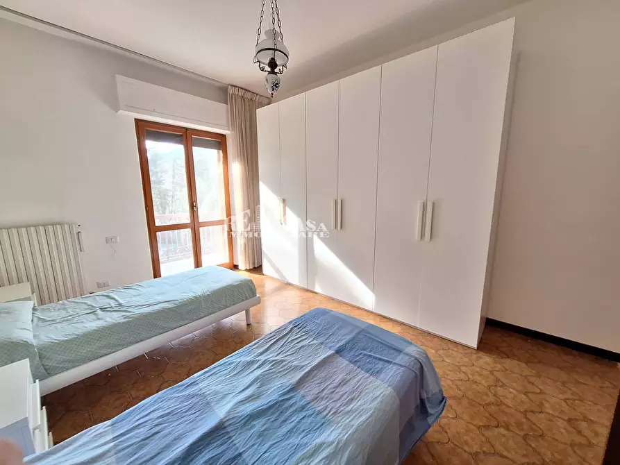 Immagine 14 di Villa in vendita  in via imperia 13 a Folignano