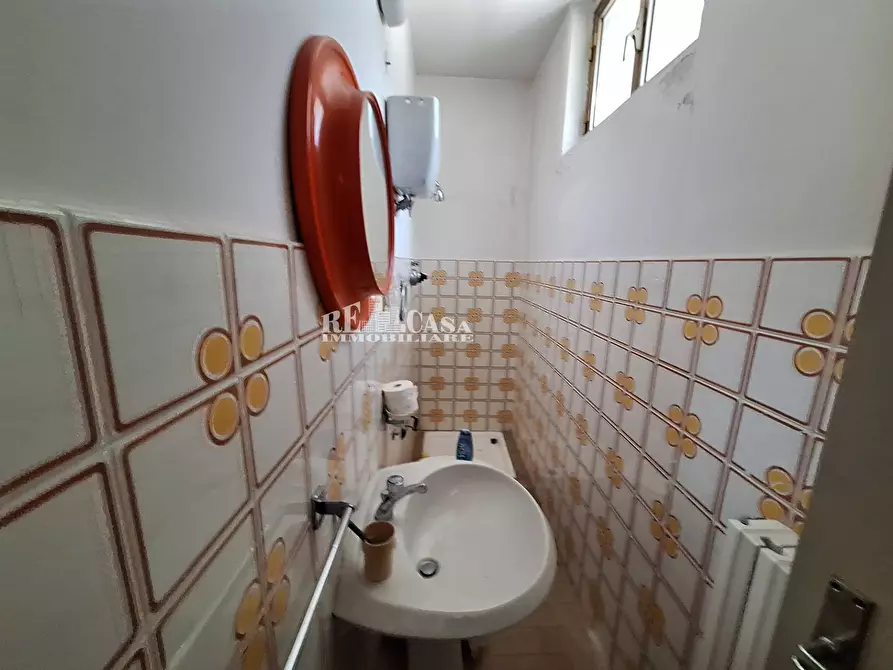 Immagine 28 di Villa in vendita  in via imperia 13 a Folignano