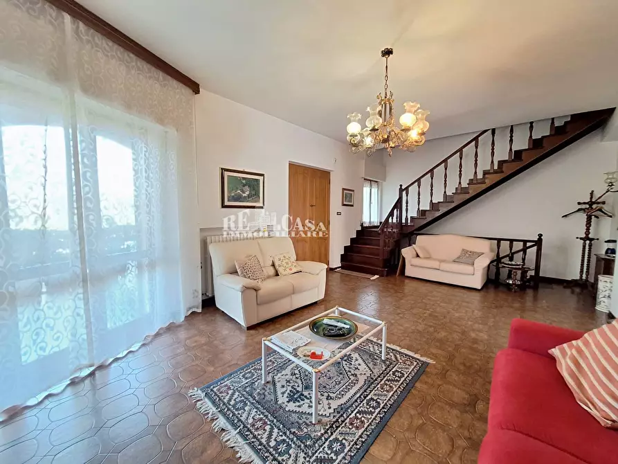 Immagine 32 di Villa in vendita  in via imperia 13 a Folignano