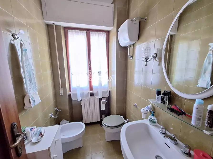 Immagine 36 di Villa in vendita  in via imperia 13 a Folignano