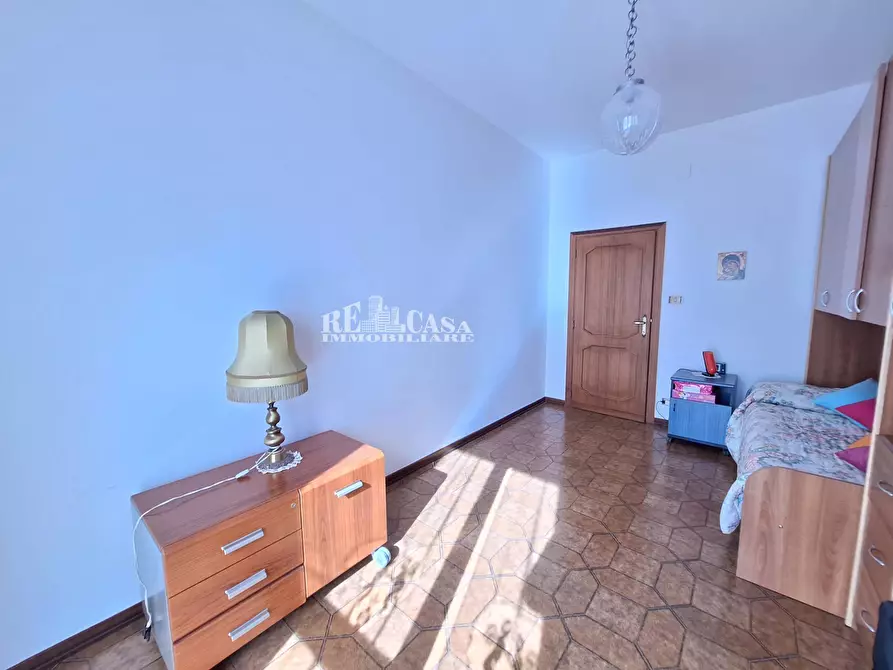 Immagine 39 di Villa in vendita  in via imperia 13 a Folignano