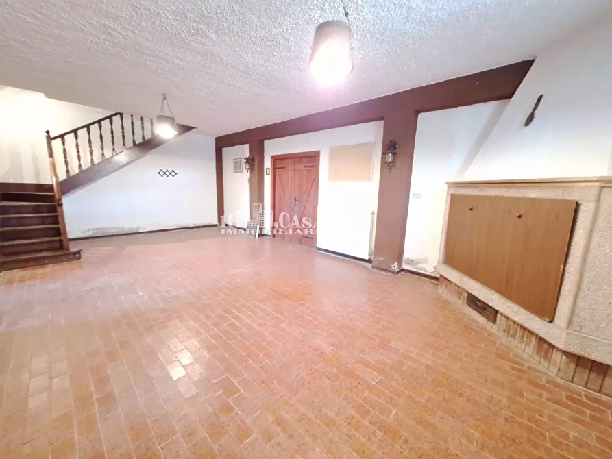 Immagine 47 di Villa in vendita  in via imperia 13 a Folignano