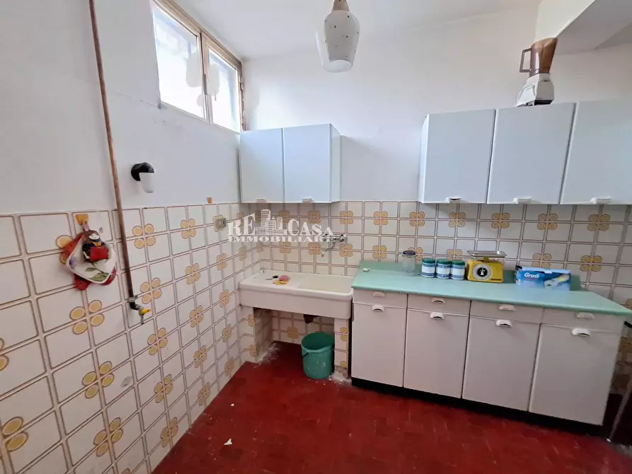 Immagine 56 di Villa in vendita  in via imperia 13 a Folignano