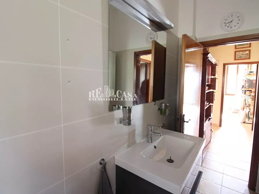 Immagine 28 di Appartamento in vendita  in XX settembre 100 a Carassai