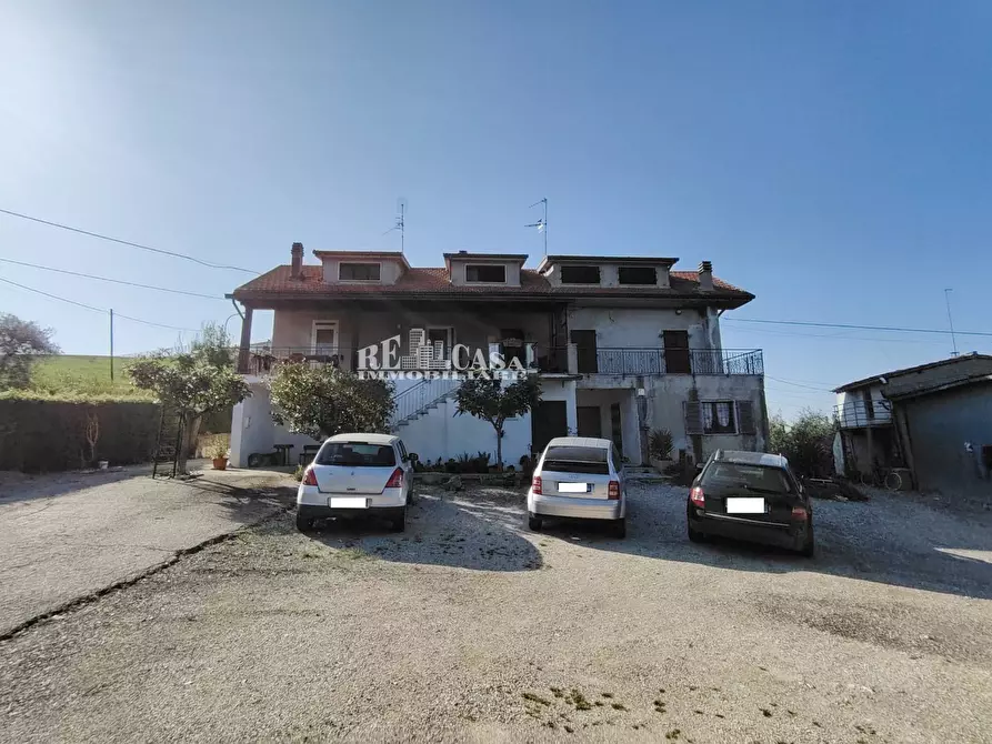 Immagine 1 di Casa indipendente in vendita  in via montecoccio 12 a Ancarano