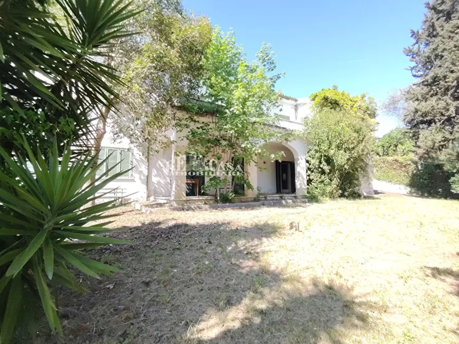 Immagine 1 di Villa in vendita  in VIA IV Novembre 59 a Colli Del Tronto