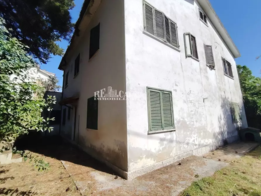 Immagine 7 di Villa in vendita  in VIA IV Novembre 59 a Colli Del Tronto