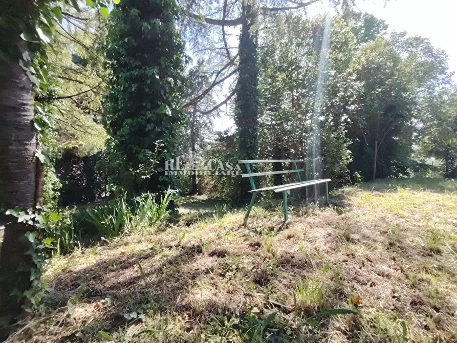 Immagine 18 di Villa in vendita  in VIA IV Novembre 59 a Colli Del Tronto