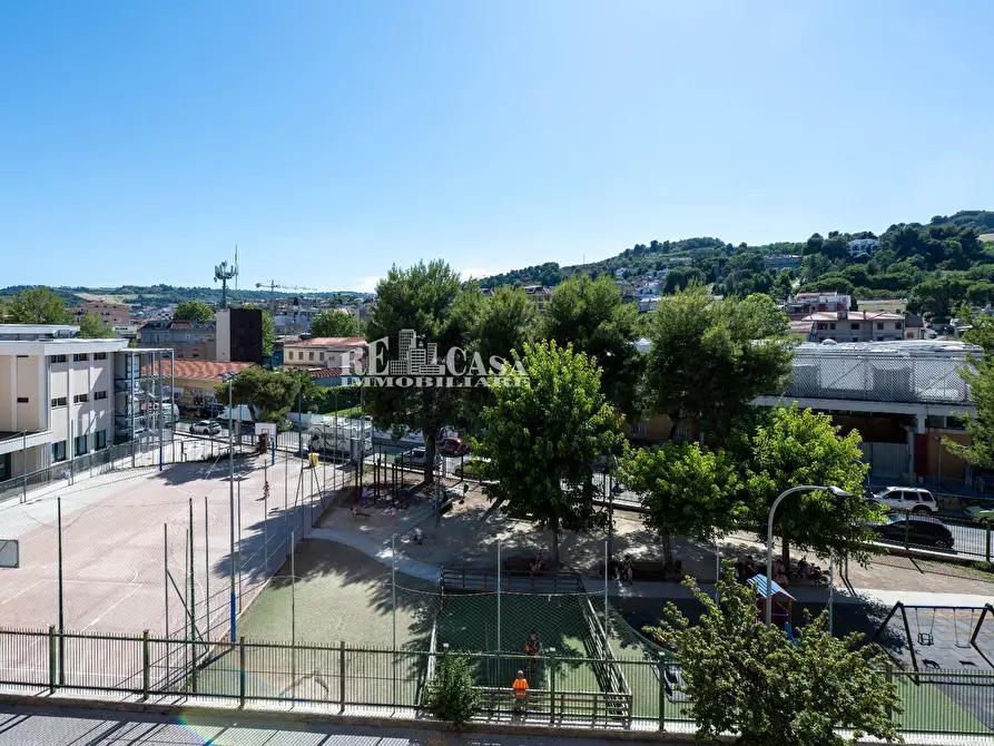 Immagine 4 di Appartamento in vendita  in Via Salvatore di Giacomo 5 a San Benedetto Del Tronto