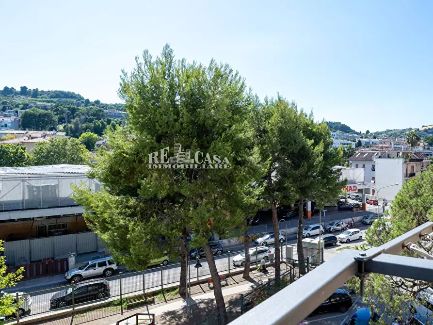 Immagine 30 di Appartamento in vendita  in Via Salvatore di Giacomo 5 a San Benedetto Del Tronto