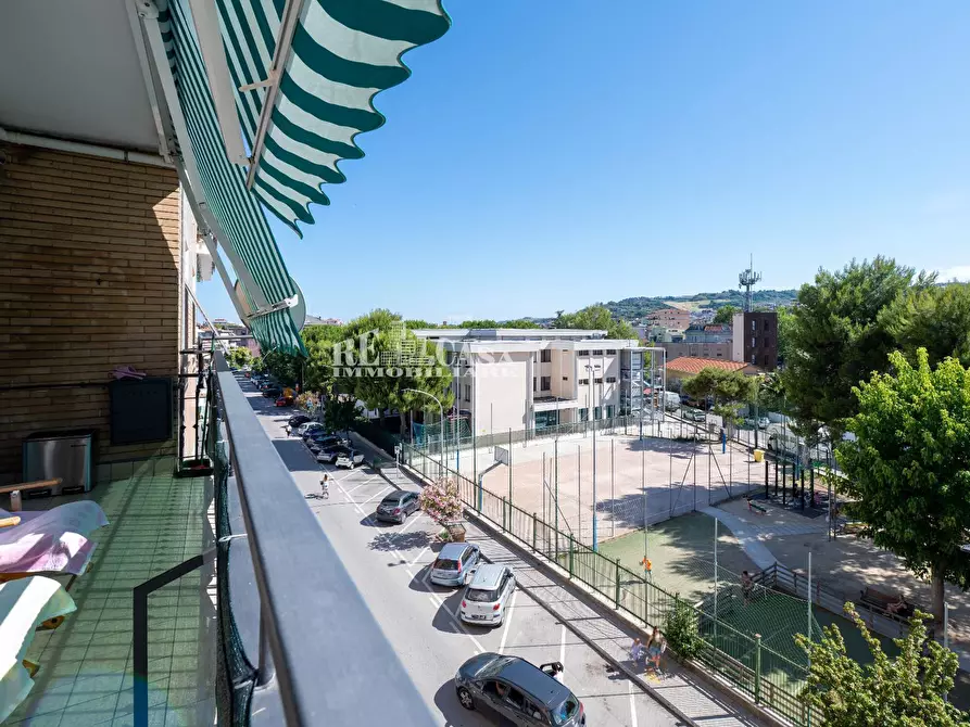 Immagine 31 di Appartamento in vendita  in Via Salvatore di Giacomo 5 a San Benedetto Del Tronto
