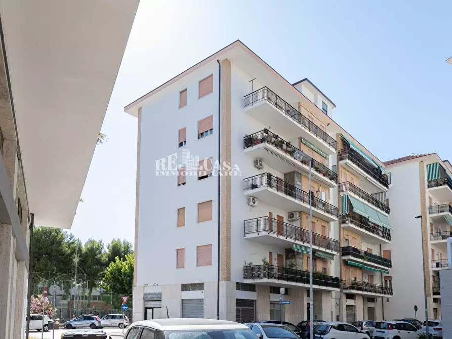 Immagine 36 di Appartamento in vendita  in Via Salvatore di Giacomo 5 a San Benedetto Del Tronto