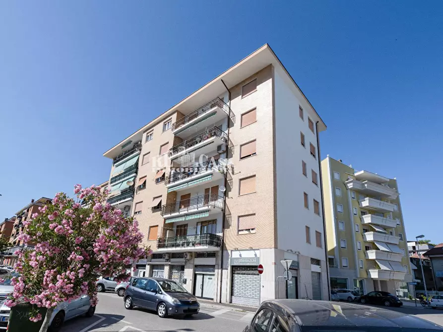 Immagine 37 di Appartamento in vendita  in Via Salvatore di Giacomo 5 a San Benedetto Del Tronto