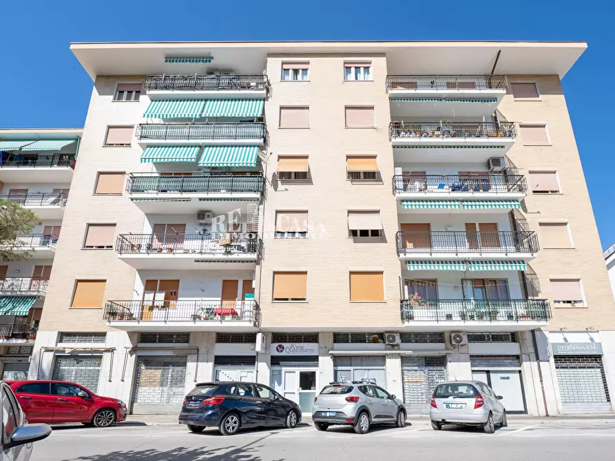 Immagine 38 di Appartamento in vendita  in Via Salvatore di Giacomo 5 a San Benedetto Del Tronto