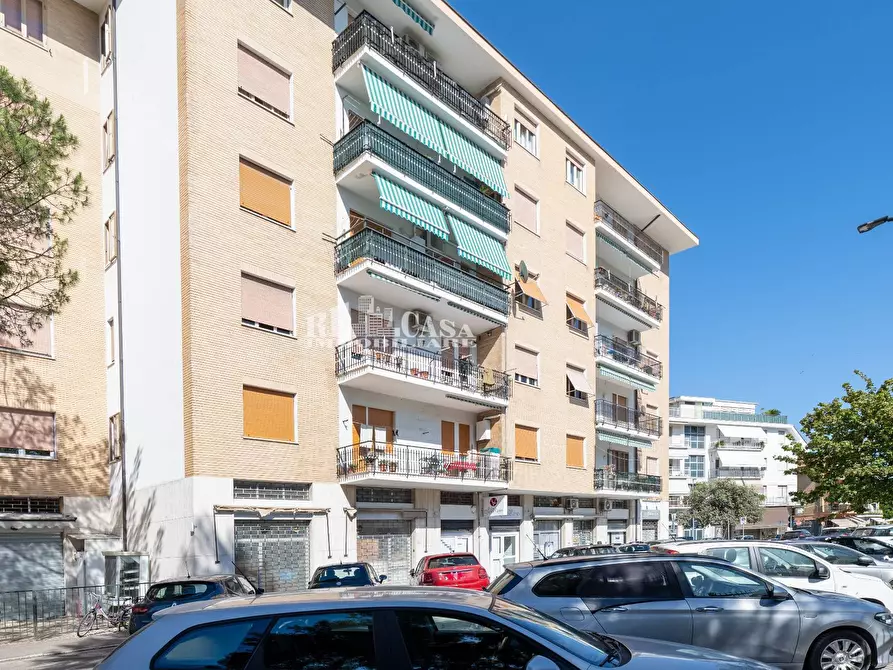 Immagine 39 di Appartamento in vendita  in Via Salvatore di Giacomo 5 a San Benedetto Del Tronto