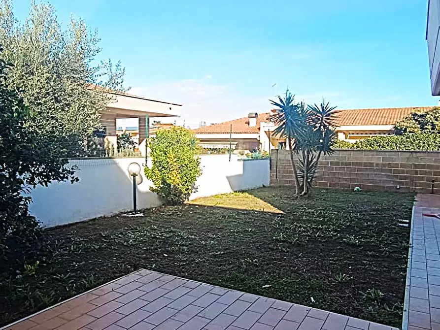 Immagine 3 di Casa indipendente in vendita  in VIA MIGLIORAMENTO 157 a Anzio