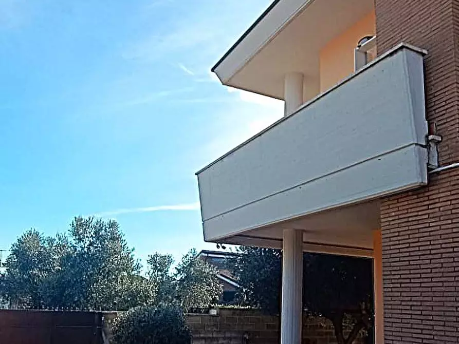 Immagine 1 di Casa indipendente in vendita  in VIA MIGLIORAMENTO 157 a Anzio