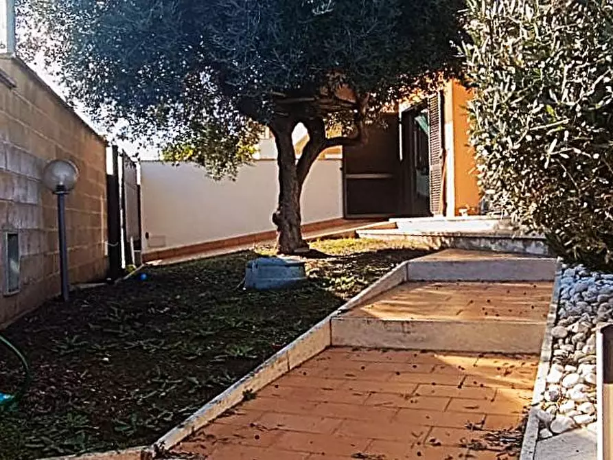 Immagine 7 di Casa indipendente in vendita  in VIA MIGLIORAMENTO 157 a Anzio