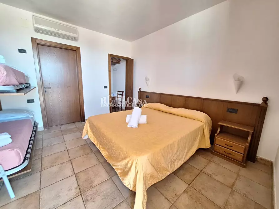 Immagine 15 di Agriturismo in vendita  a Acquaviva Picena