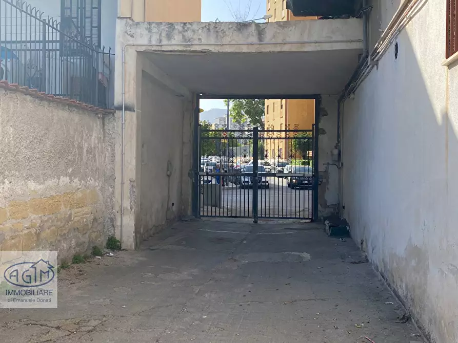 Immagine 7 di Box auto in vendita  in Via Cappuccini 251 a Palermo