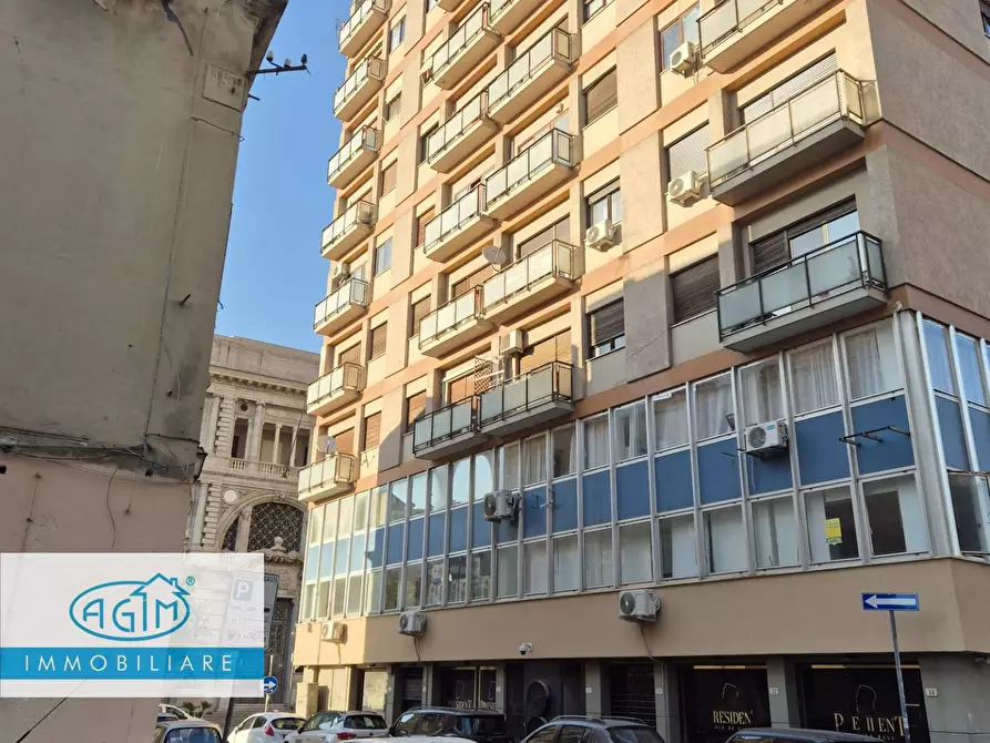 Immagine 13 di Locale commerciale in vendita  in Via Valenti 3 a Palermo