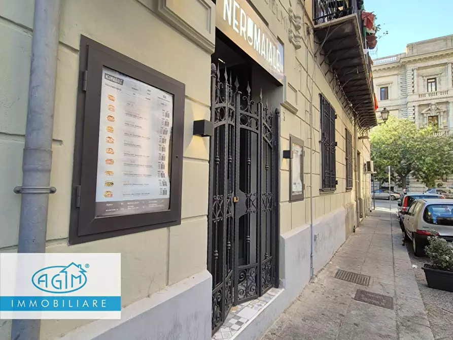 Immagine 2 di Locale commerciale in vendita  in Via Valenti 3 a Palermo