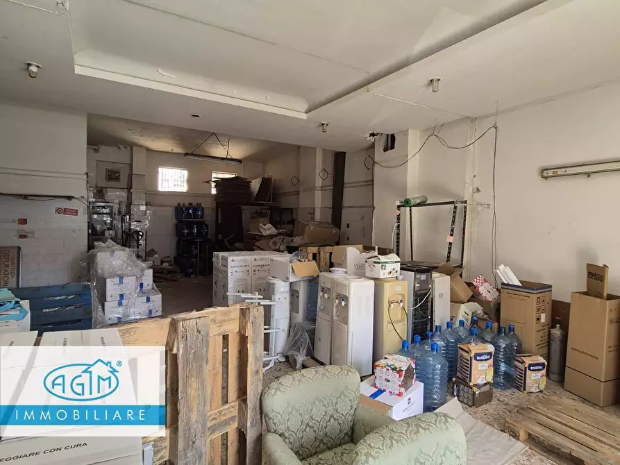 Immagine 8 di Locale commerciale in vendita  in Via Ruggero Loria 12 a Palermo
