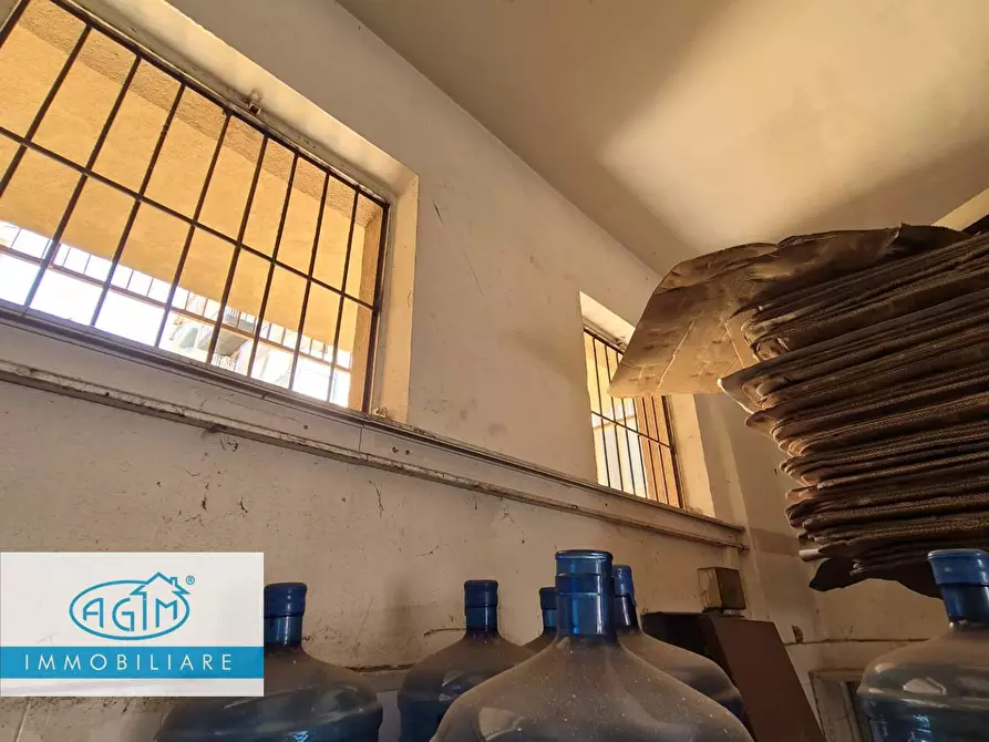 Immagine 16 di Locale commerciale in vendita  in Via Ruggero Loria 12 a Palermo