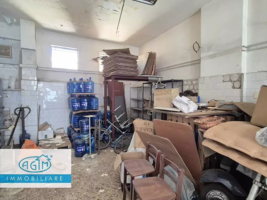 Immagine 12 di Locale commerciale in vendita  in Via Ruggero Loria 12 a Palermo