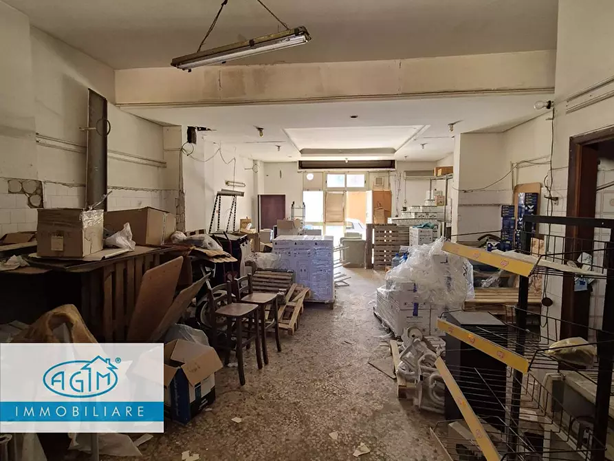 Immagine 15 di Locale commerciale in vendita  in Via Ruggero Loria 12 a Palermo