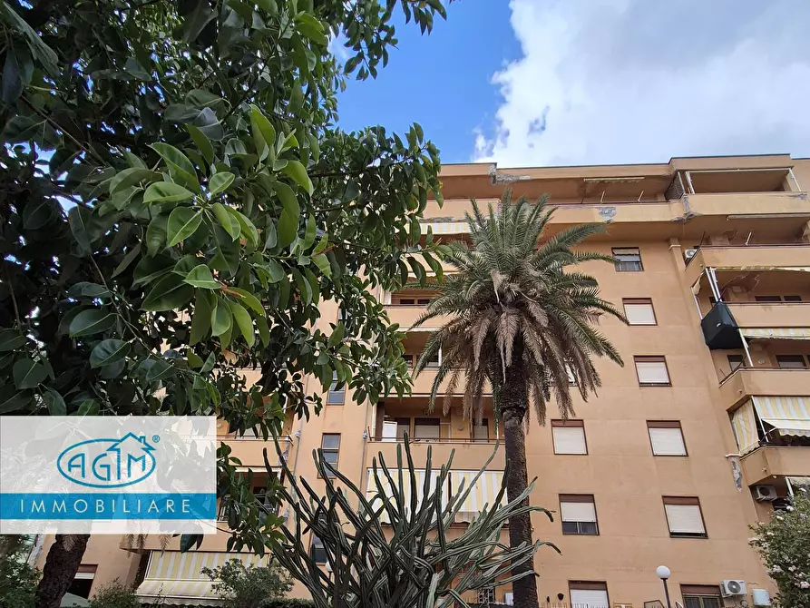 Immagine 2 di Appartamento in vendita  in Piazza Giovanni Bellissima 1 a Palermo