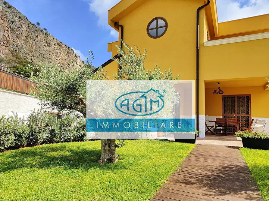 Immagine 1 di Villa in vendita  in Via Menelao 1 a Palermo