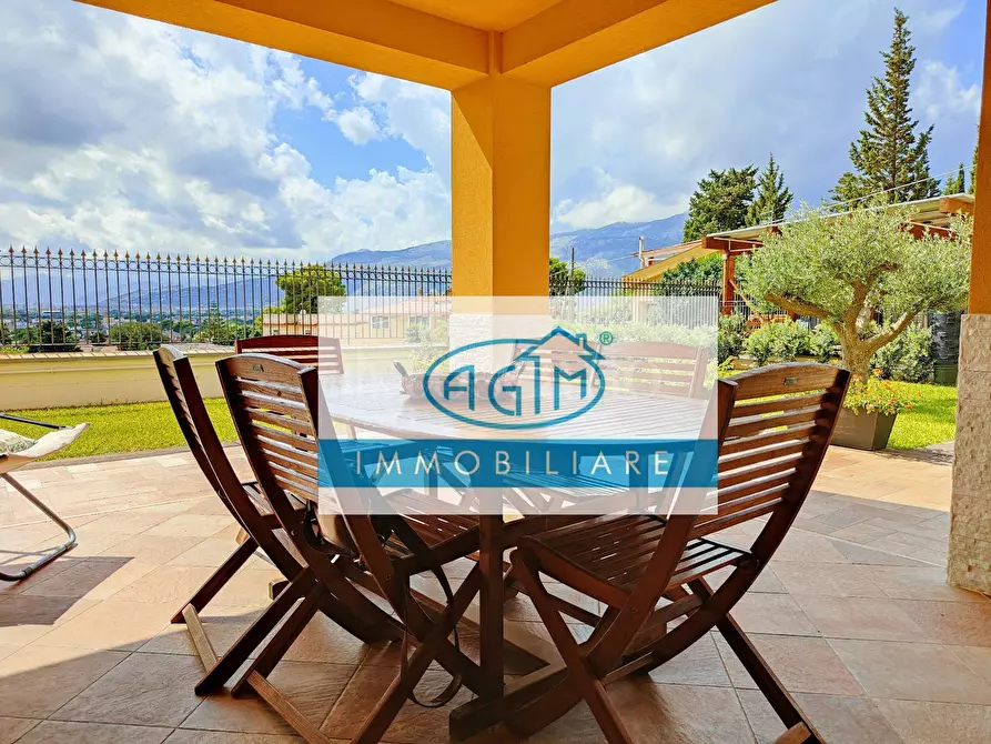 Immagine 21 di Villa in vendita  in Via Menelao 1 a Palermo