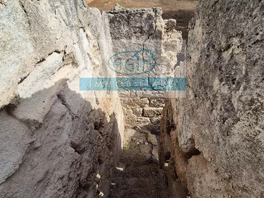 Immagine 26 di Rustico / casale in vendita  in Via Omero a Palermo