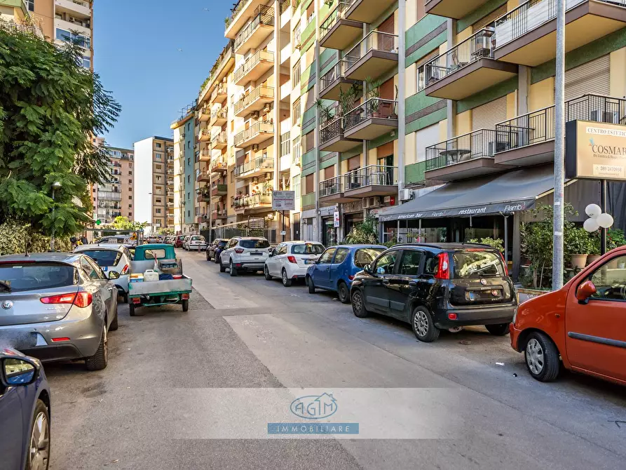 Immagine 41 di Locale commerciale in affitto  in Via Vincenzo Barbera 21 a Palermo