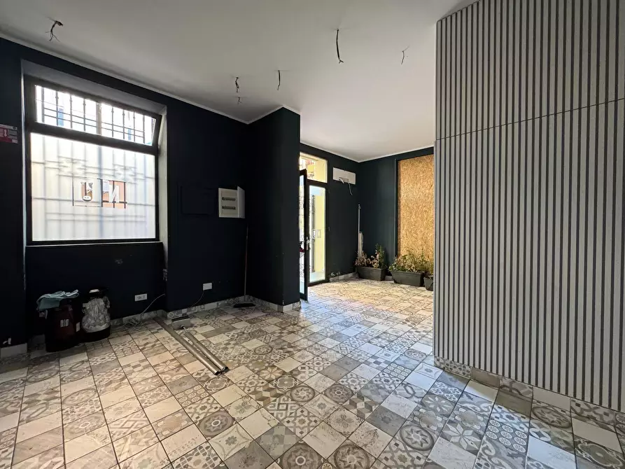 Immagine 27 di Locale commerciale in vendita  in Via Valenti 3 a Palermo