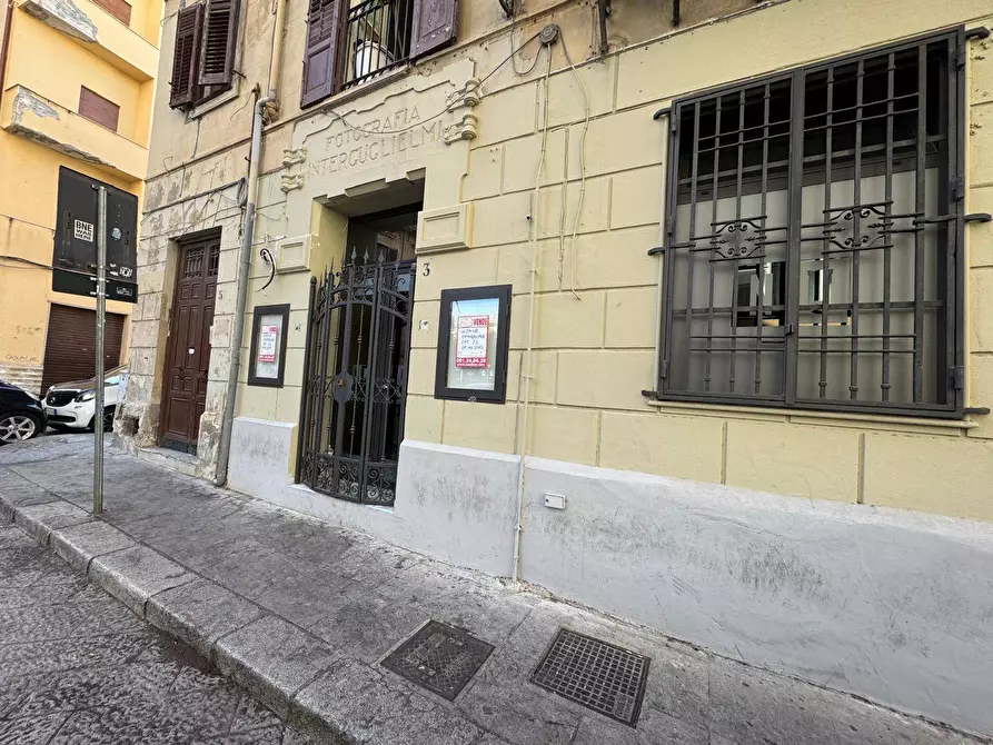 Immagine 32 di Locale commerciale in vendita  in Via Valenti 3 a Palermo