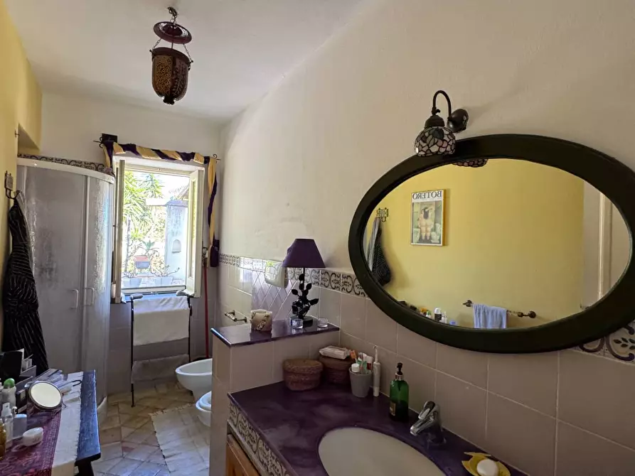 Immagine 19 di Villa in vendita  in Via Rinascente a Santa Marina Salina