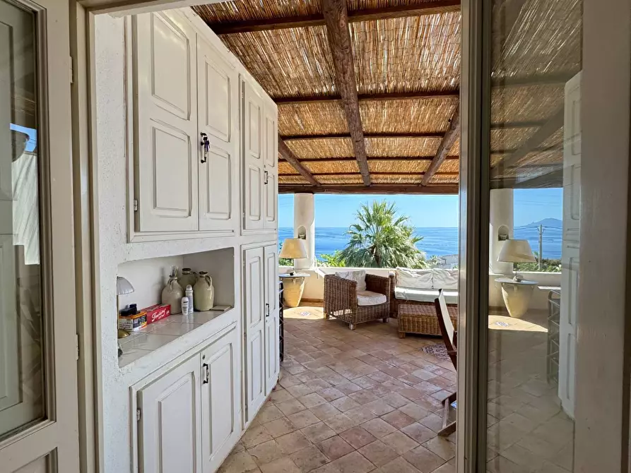 Immagine 29 di Villa in vendita  in Via Rinascente a Santa Marina Salina