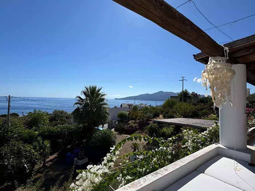 Immagine 34 di Villa in vendita  in Via Rinascente a Santa Marina Salina