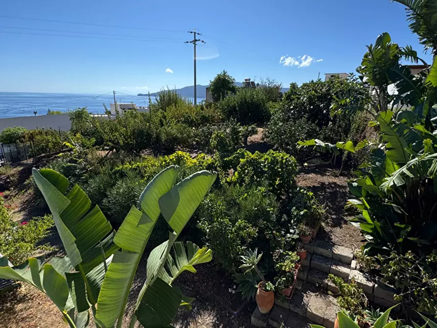 Immagine 38 di Villa in vendita  in Via Rinascente a Santa Marina Salina