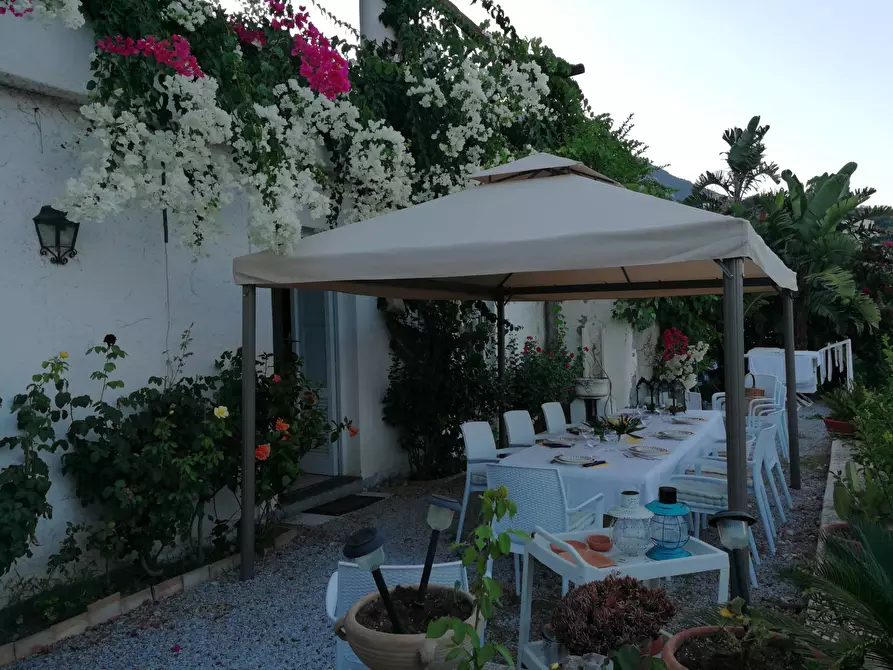 Immagine 44 di Villa in vendita  in Via Rinascente a Santa Marina Salina